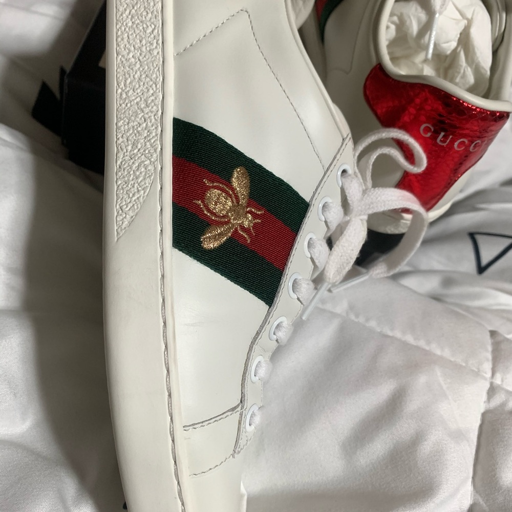Gucci bee ace